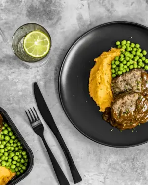 Steak Salisbury à la Lyonnaise