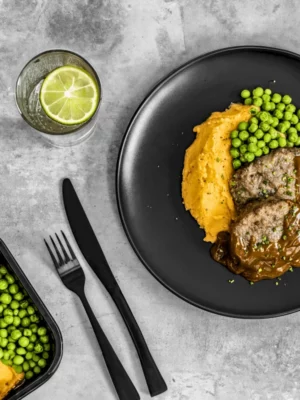 Steak Salisbury à la Lyonnaise