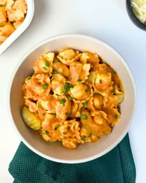 Tortellini de boeuf et sauce Romanoff